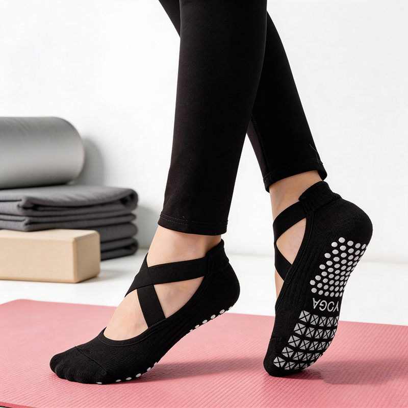 No Show Sock Women - ถุงเท้าโยคะกันลื่นสำหรับผู้หญิง ถุงเท้าซิลิโคนสำหรับออกกำลังกายในร่ม ถุงเท้าผ้าฝ้ายแบบไม่มีส้นสำหรับพิลาทิส ถุงเท้ากีฬาสำหรับเต้นบัลเลต์
